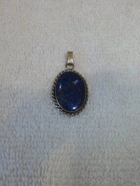 Vintage Silver Beveled Lapis Lazuli Oval Pendant VERY GOOD CONDITION!